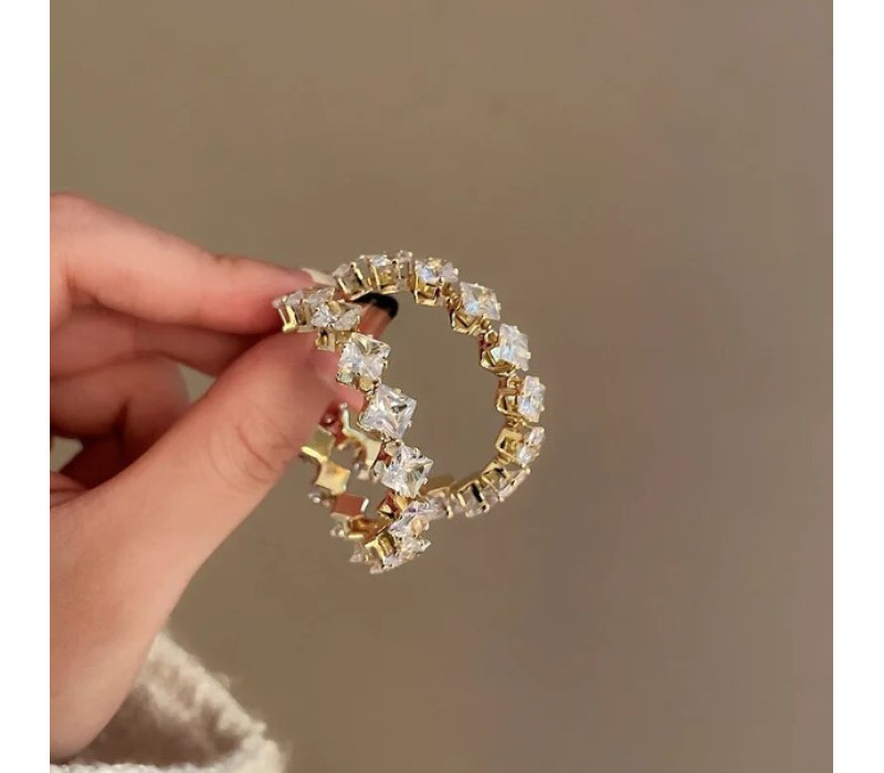 Элегантные серьги золотистые с камнями, белые 4.1*4.1 см