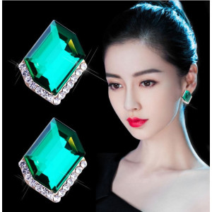 Серьги-гвоздики Зеленый камень, 2*1,7см