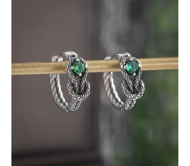 Серьги Узелок с темно-зеленым камнем, 1.5*1.5см